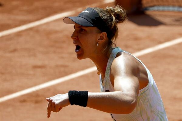 ADAD MAIJA SRUŠILA I ŽABUR: Prvi put prošla 2. kolo i odmah stigla u polufinale - prva Brazilka u Open eri!