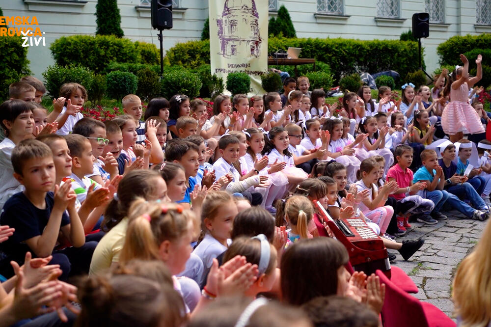 SREMSKA MITROVICA: Kviz za kraj školske godine - AU, ŠTO JE ŠKOLA ZGODNA