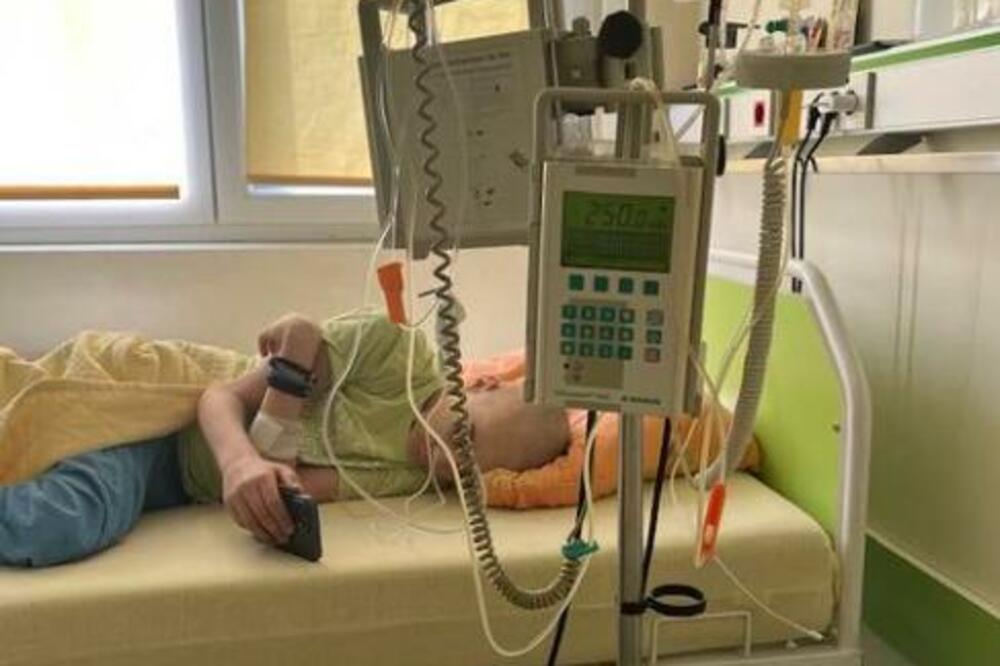 LUKA NEMA MNOGO VREMENA: Boluje od najtežeg oblika LEUKEMIJE, još uvek čeka svog HEROJA!