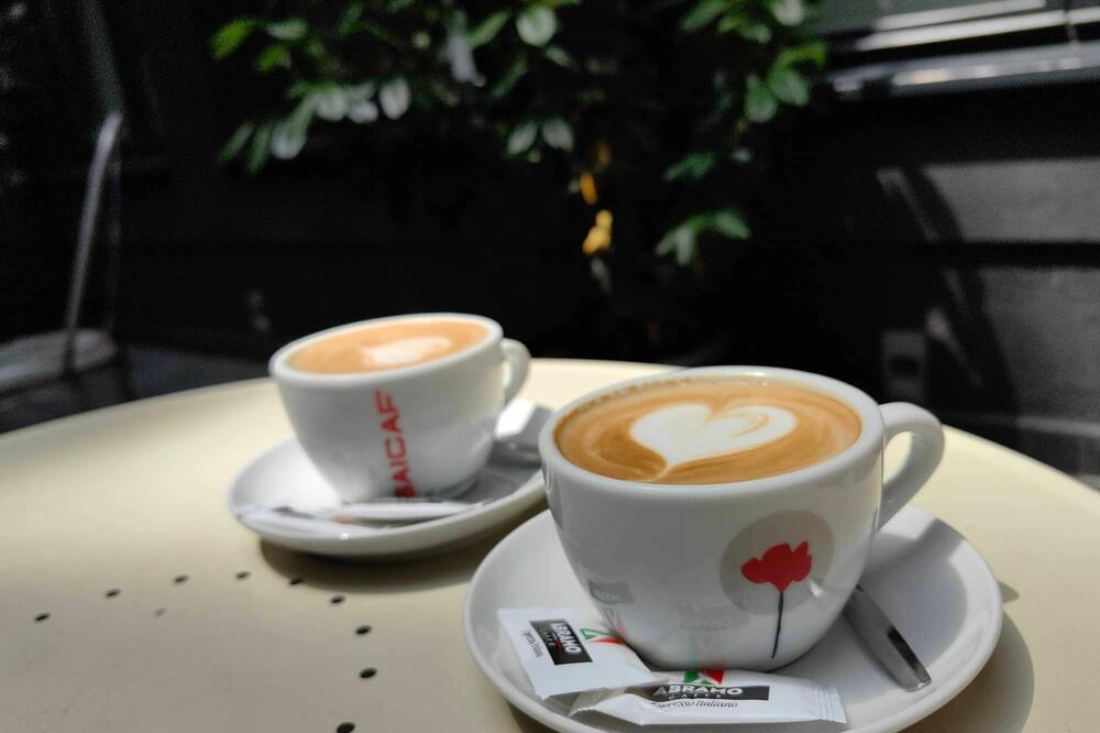 Jedno morate da izbegavate ako vam se ovo dešava: Popili ste kafu i odmah vam se prispavalo - postoji razlog za to