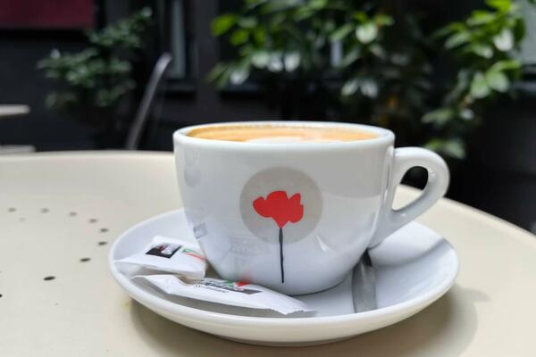 Trik koji menja sve: Vaša kafa ne mora biti ni gorka ni slatka, dodajte samo trunčicu ovoga