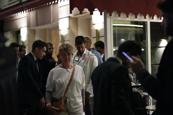 ĐOKOVIĆ I ALKARAS ZAJEDNO NA VEČERI PRED DUEL! Došli i otišli odvojeno (FOTO)