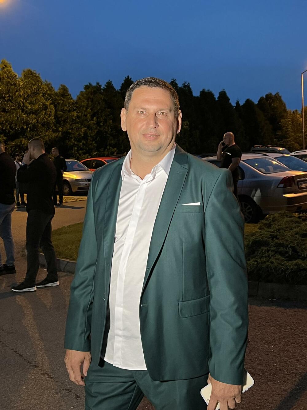 Taki je vidno bio u haosu