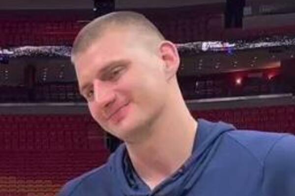 JOKIĆ SE PRISETIO: Bilo je to pre 12, 13 godina... Zaljubio sam se... (VIDEO)