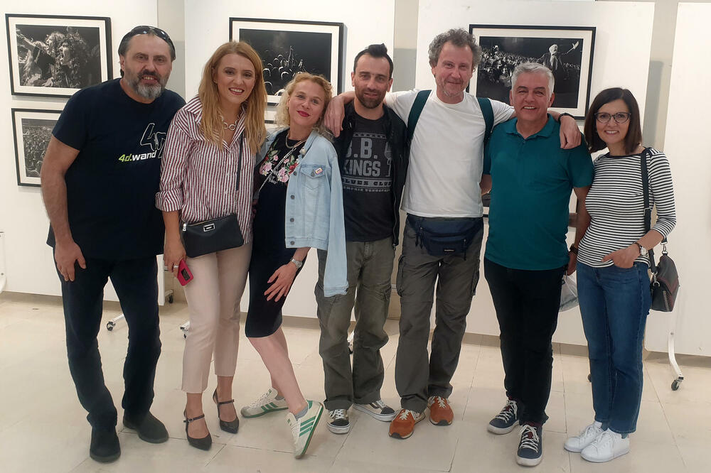 Sejo Sekson otvorio izložbu fotografija u Podgorici, večeras Zabranjeno pušenje na Festivalu kulture Zabjelo