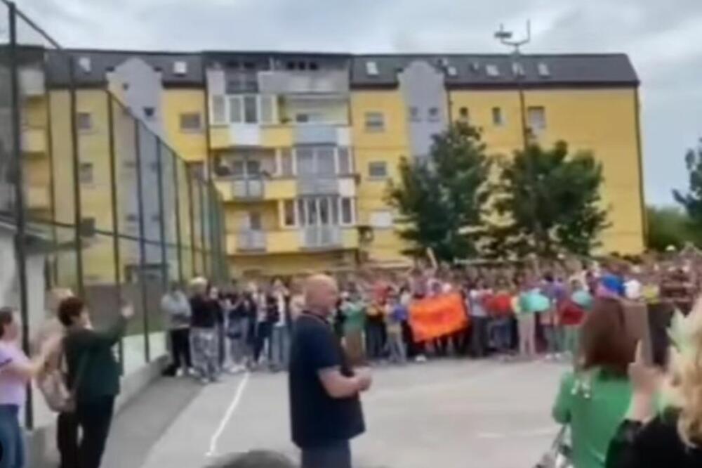 VELIČANSTVEN ISPRAĆAJ DIREKTORA U PANČEVU: Đaci mu skandirali, evo i zašto su ga obožavali! (VIDEO)