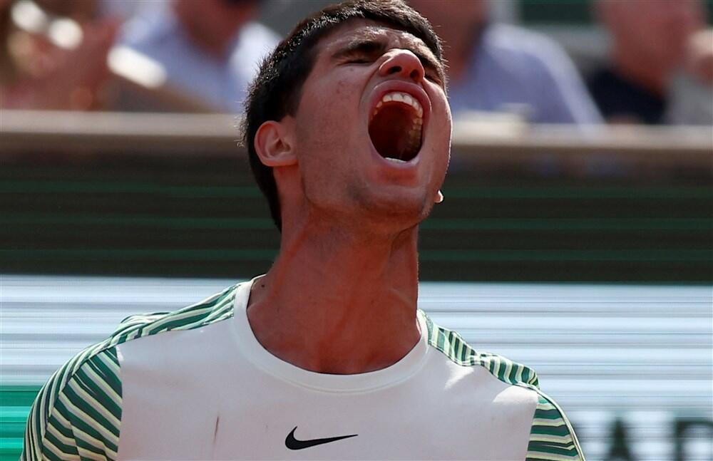 Karlos Alkaras tokom meča protiv Novaka Đokovića u polufinalu Rolan Garosa ove godine