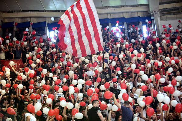 DELIJE U ŠOKU: Zvezda RAZBIJENA, ništa od trofeja!