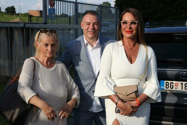 ANA ĆURČIĆ NIJE NI SVESNA KAKVO JE IZNANAĐENJE ČEKA: Aca Bulić sve otkrio, kuma Milena ŽESTOKO udarila na Erminu