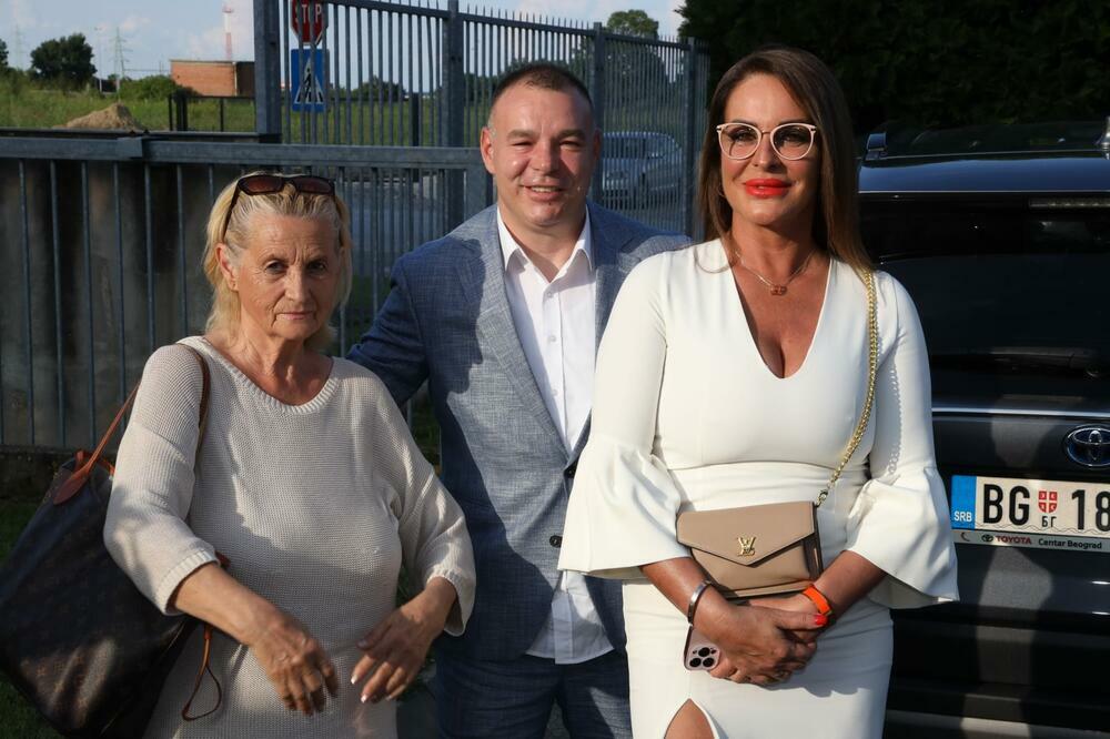 ANA ĆURČIĆ NIJE NI SVESNA KAKVO JE IZNANAĐENJE ČEKA: Aca Bulić sve otkrio, kuma Milena ŽESTOKO udarila na Erminu