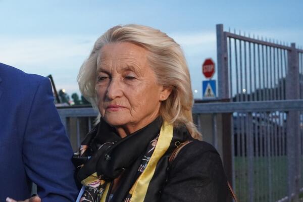 POTRESNA SCENA U ŠIMANOVCIMA! Majka Ane Ćurčić NIJE MOGLA DA ZAUSTAVI SUZE, a za sve je KRIVA ONA