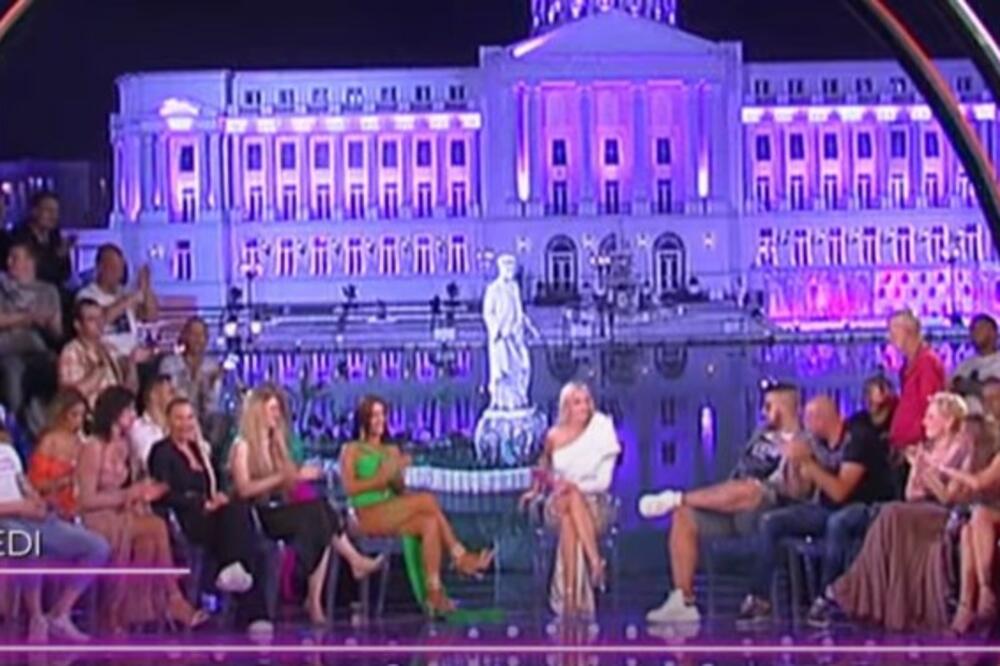 KAKVA BLAMČINA POZNATOG SRBINA: Da čujete samo kako je NAZVAO DANAŠNJI PRAZNIK, čestitao, pa mu se svi ISMEJALI