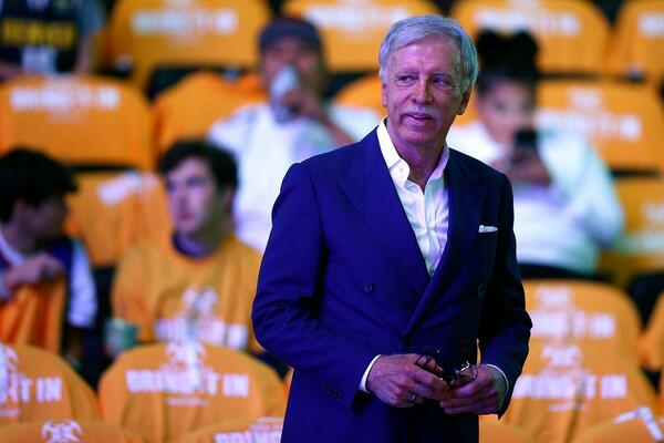 VLASNIK DENVERA ODUŠEVLJEN: Milijarder nahvalio Jokića kao niko