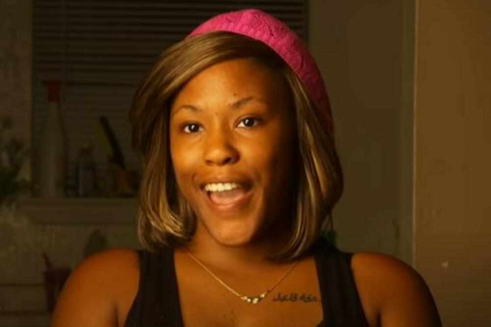 KUVA LAZANJE U MAŠINI ZA PRANJE SUDOVA: Okorela je ŠKRTICA, a tek da vidite KAKO SE KUPA, bljak (VIDEO)