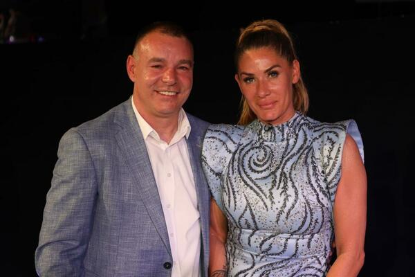 DRUŽIO SE SA MADONOM I ZARAĐIVAO MILIONE! Ani upala KAŠIKA U MED, evo kako je izgledao život BIZNISMENA