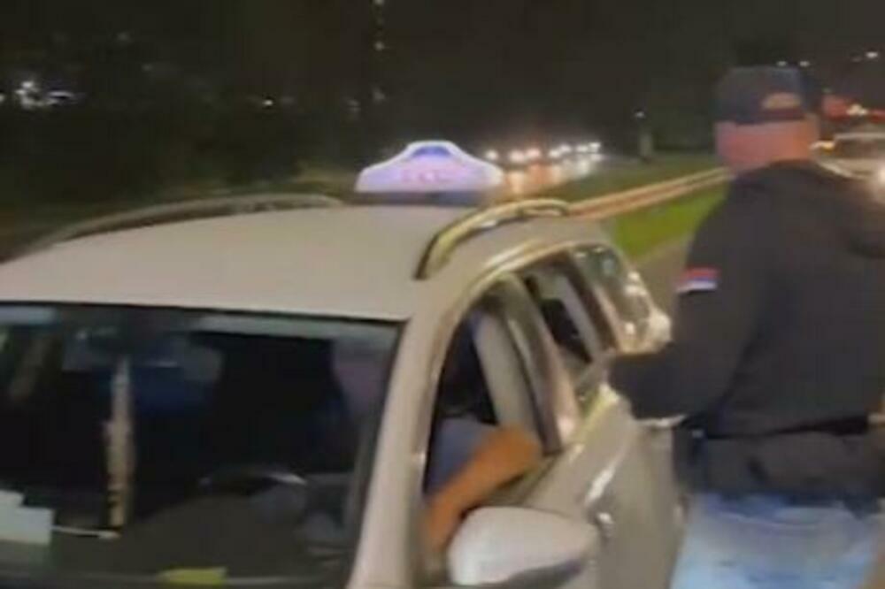POLICIJA NOĆAS BLOKIRALA OBA IZLAZA SA AERODROMA: Divlji taksisti pohvatani i lepo kažnjeni! (VIDEO)