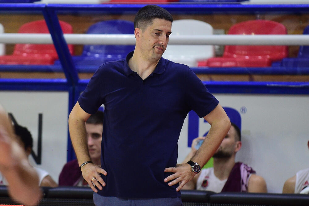 TRENER FMP-A SE UGRIZAO ZA JEZIK PRED MEČ SA PARTIZANOM: Znate da je to zabranjeno...