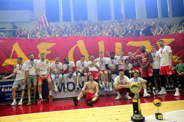 BIO U ZVEZDI, KAO KAPITEN OSVOJIO EVROKUP... Sada u drugoj ligi Španije dočekuje 40. rođendan (VIDEO/FOTO)