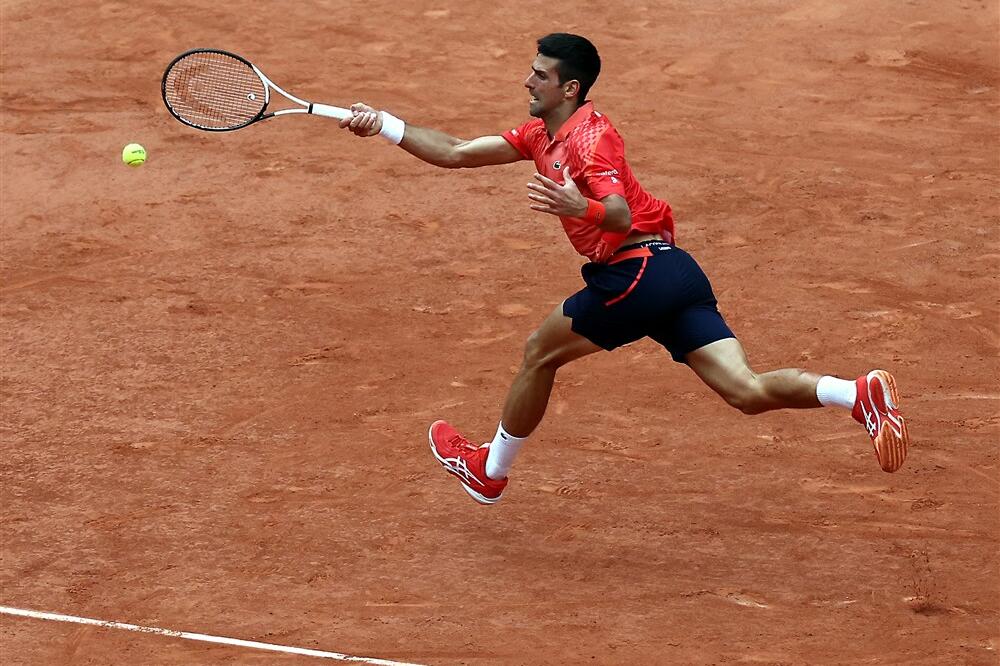 AUU, KAKVA PODRŠKA ZA NOVAKA: Svetski SUPERSTAR u Đokovićevoj loži, Srbin ima VELIKI vetar u leđa! (FOTO)