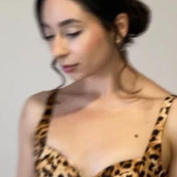 NIŠLIJKA UŠLA U SECOND HAND RADNJU I ZANEMELA: Za SMEŠNE PARE kupila ono o čemu ŽENE mogu samo da SANJAJU! VIDEO