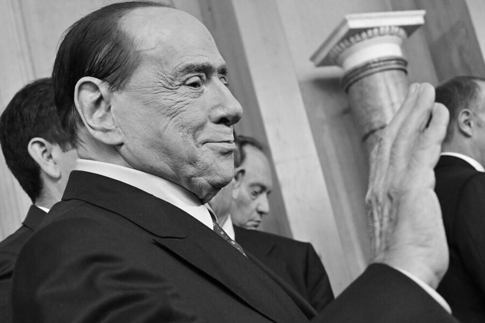 BERLUSKONI JE IZA SEBE OSTAVIO VELIKU IMPERIJU: Evo kako je stekao MILIJARDE i kako će ih njegova deca PODELITI