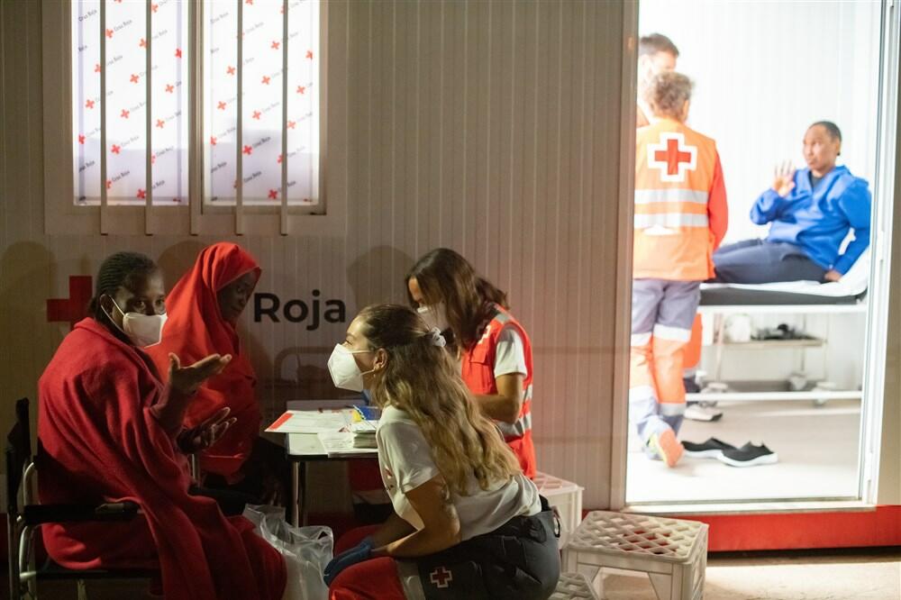 ZAPALIO SE BROD U CRVENOM MORU: Bili na ronjenju, pa ih sačekalo najgore