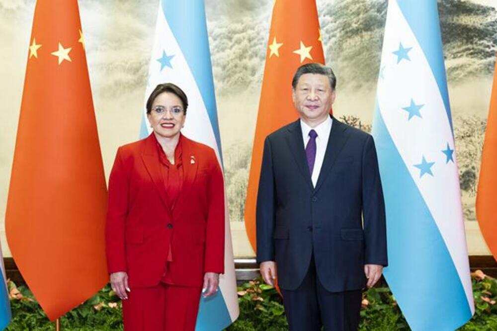 Si sa predsednicom Hondurasa