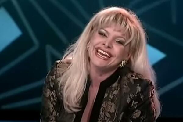 SVI DETALJI IZ ŽIVOTA HANKE PALDUM NA TACNI: Mnogo toga NACIJA nije ZNALA