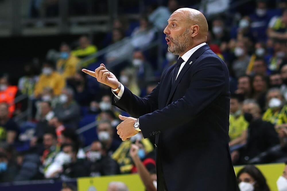 ĐORĐEVIĆ SE VRAĆA U EVROPU: Ponovo seda na klupu tima koji se takmiči u Evroligi?