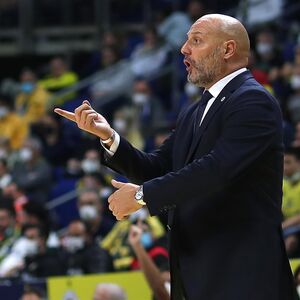 Šok za Sašu Đorđevića u Turskoj: Bahčešehir poražen od autsajdera, Aleksa Avramović nije mogao da spreči debakl