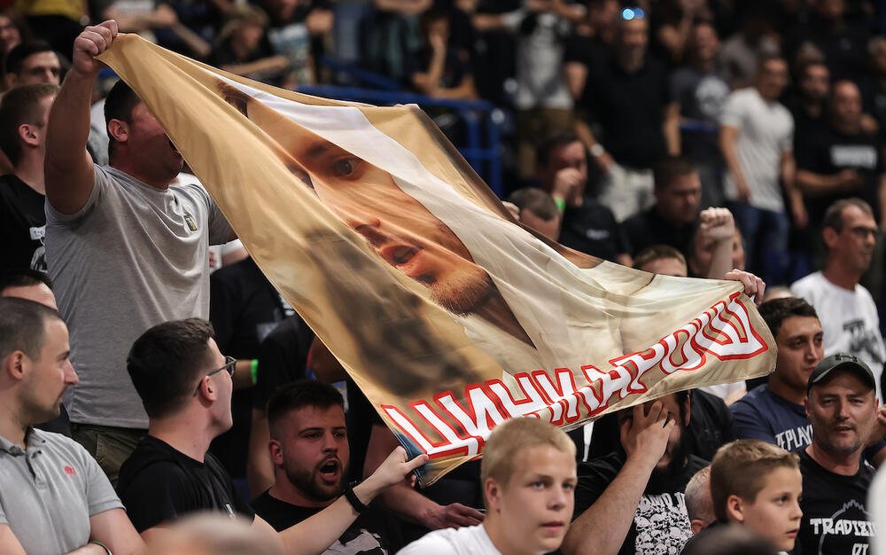 Košarkaški Večiti derbi, Navijači Partizana, Grobari