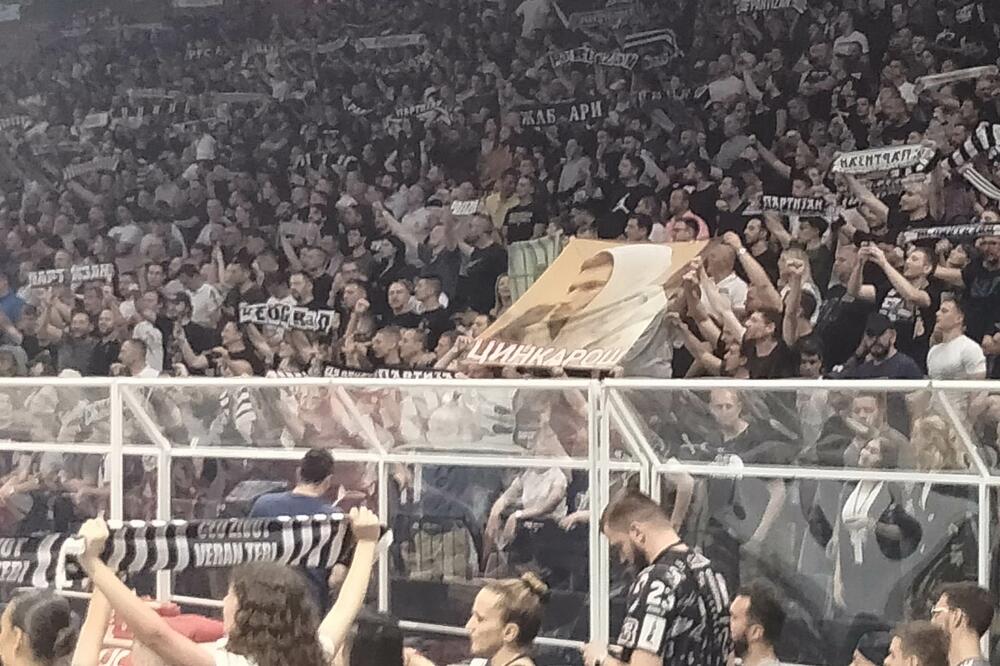 "GROBARI" NAPRAVILI PAKAO KOŠARKAŠIMA ZVEZDE: Tu je i posebna poruka za jednog od njih! (FOTO/VIDEO)