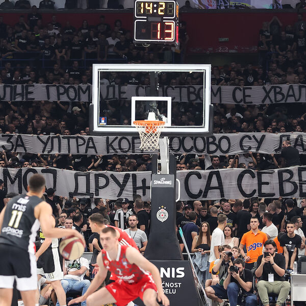 ŽEŠĆA PROZIVKA: "Grobari" poslali poruku "Delijama", ali i Čoviću (FOTO)