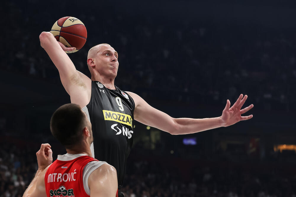 BAŠ NIJE IMAO SREĆE: Smailagić zbog pecanja ostao bez Mundobasketa!