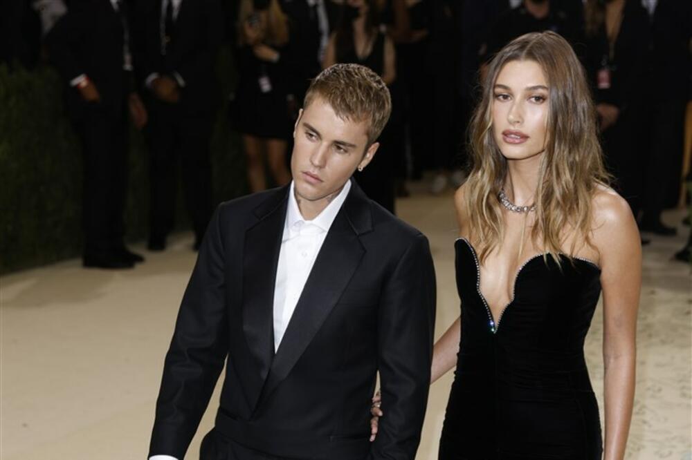 RAZVODE SE HAJLI I DŽASTIN BIBER? Glasine POKRENUO njen otac, a sada OTKRIVENA ISTINA