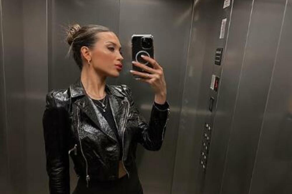 UPOZNALA IH JE ČUVENA VANDA: Fudbaler Intera pored sebe ima OVU BOMBU! (FOTO)