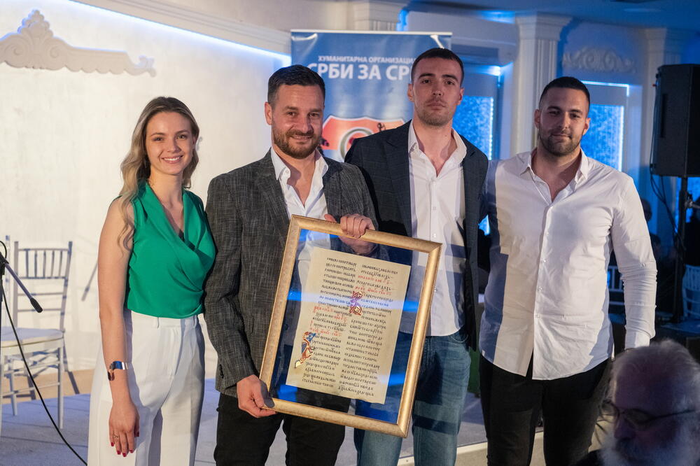 POZNATE LIČNOSTI PODRŽALE 5. DONATORSKO VEČE HUMANITARNE ORGANIZACIJE SRBI ZA SRBE: Prikupljeno više od 30.000 evra