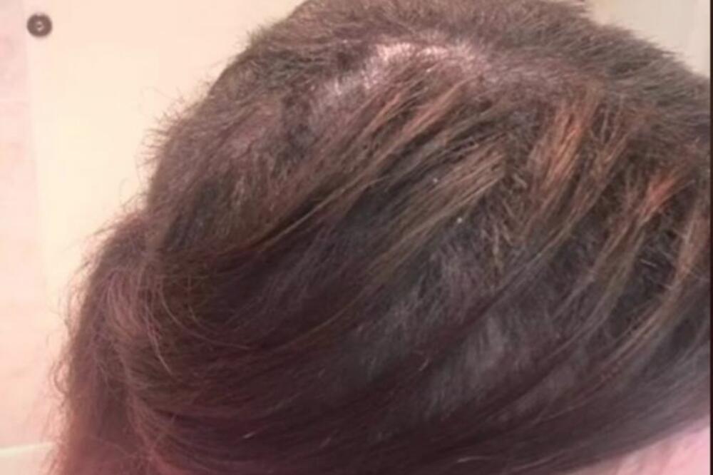 OTIŠLA KOD FRIZERA, PA DOŽIVELA STRAŠNU SCENU: Pogledajte samo šta joj je URADIO SA KOSOM (VIDEO)