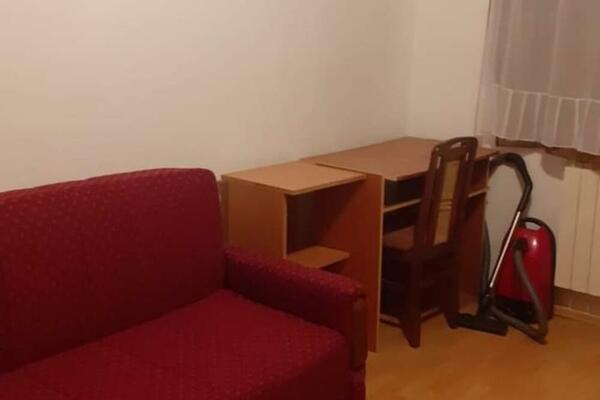 "TRAŽITE ROBA DA PLAĆA OVAJ ĆUMEZ!" Mreže se usijale zbog oglasa za stan, TEK DA VIDITE PRAVILA! (FOTO)