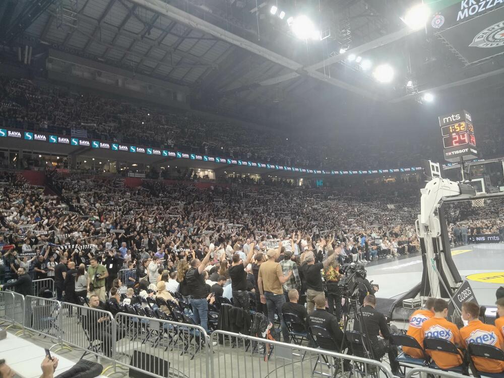 Navijači Partizana, Grobari