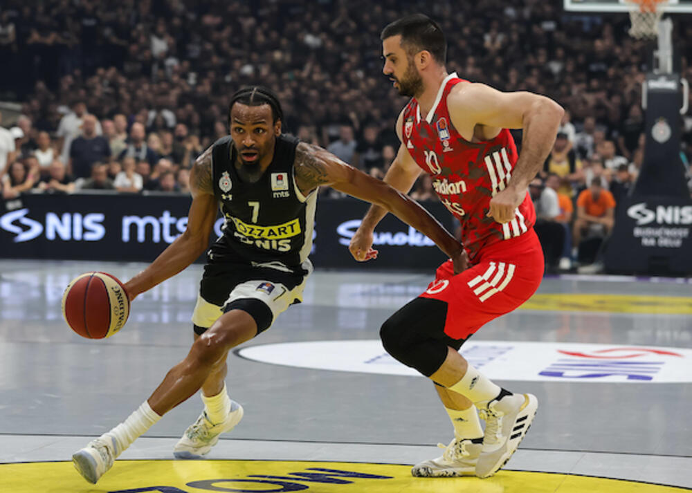 Duel Kevina Pantera i Branka Lazića na drugom meču finalne serije ABA lige u Štark areni