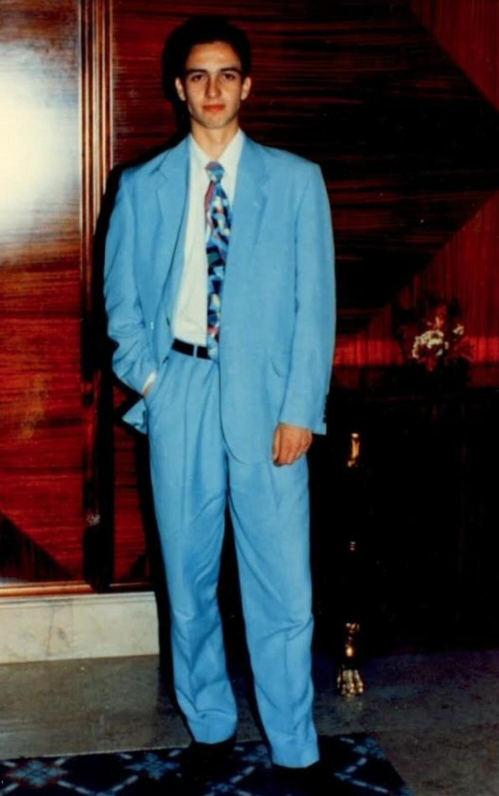 Ovako je Vladimir Jelić izgledao na maturi