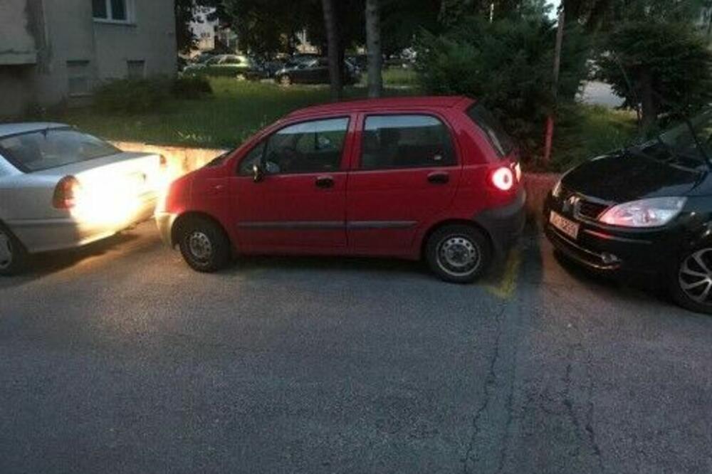 "PLAĆAM 100 EVRA ONOM KO GA ISPARKIRA": Hrvatica POBESNELA, pretila POLICIJOM, na mrežama OSULI PALJBU PO NJOJ