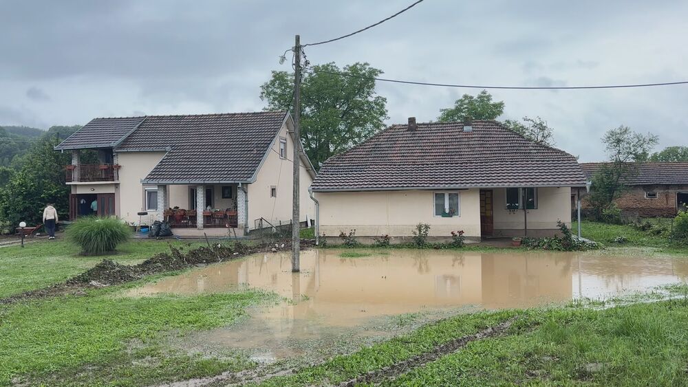Poplavljena kuća