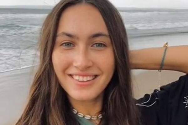 RUSKINJA PREŠLA U ISLAM, A ONDA JOJ JE STIGLA PORUKA KOJA JOJ JE OKRENULA ŽIVOT NAOPAČKE: Ovo nije ni SLUTILA! FOTO