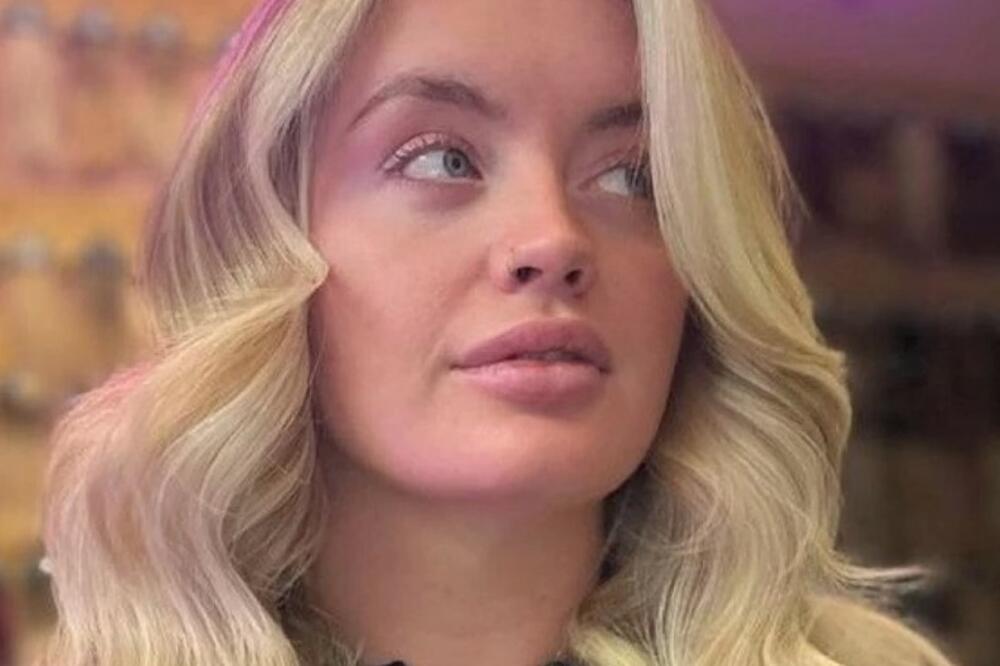 DOBITNICA NA LOTOU PONOVO PROVOCIRA MUŠKI ROD: Pokazala NOVI DEKOLTE koji PRŠTI, i to NA IZVOLTE (VIDEO)