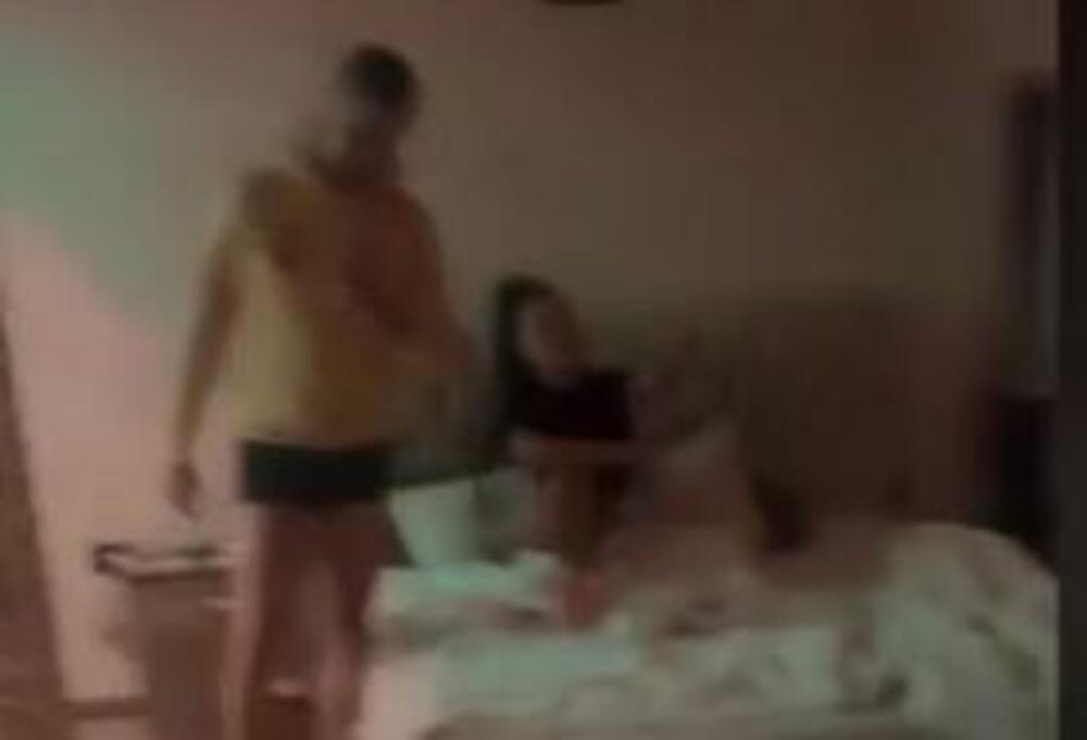 Kako su svi čekali njen sledeći potez, a Maja se na mrežama nije oglašavala, ipak je njen otac, Taki Marinković, to uradio u njeno ime.