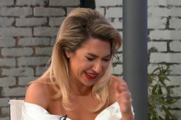 JOVANA JEREMIĆ NA MORU..: Plakaćete danima od smeha NA OVAJ VIC