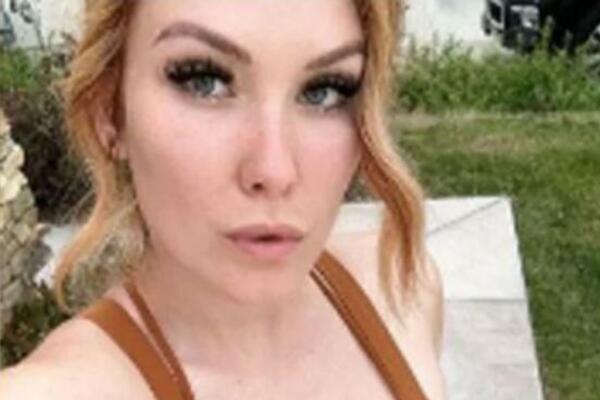 BILA AMERIČKI MARINAC, A ONDA SU ISPLIVALE NJENE GOLE SLIKE: Nakon toga je dobila PONUDU i zaradila MILIONE (VIDEO)