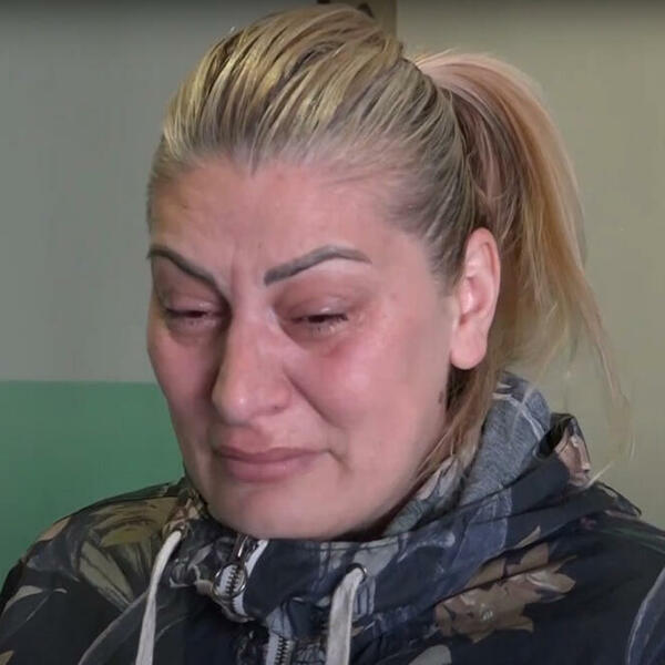 JECAJI MAJKE PRETUČENE DECE NA KOSOVU ODZVANJALI BOLNICOM: Zatekla ih sa PUŠKAMA iznad glave, ovo PARA DUŠU (VIDEO)